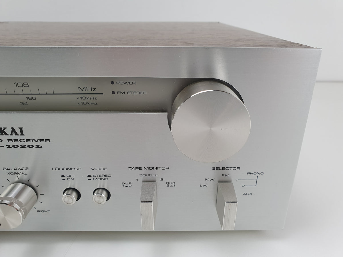 Akai AA-1020L nice looking Stereo Receiver - Fully serviced
