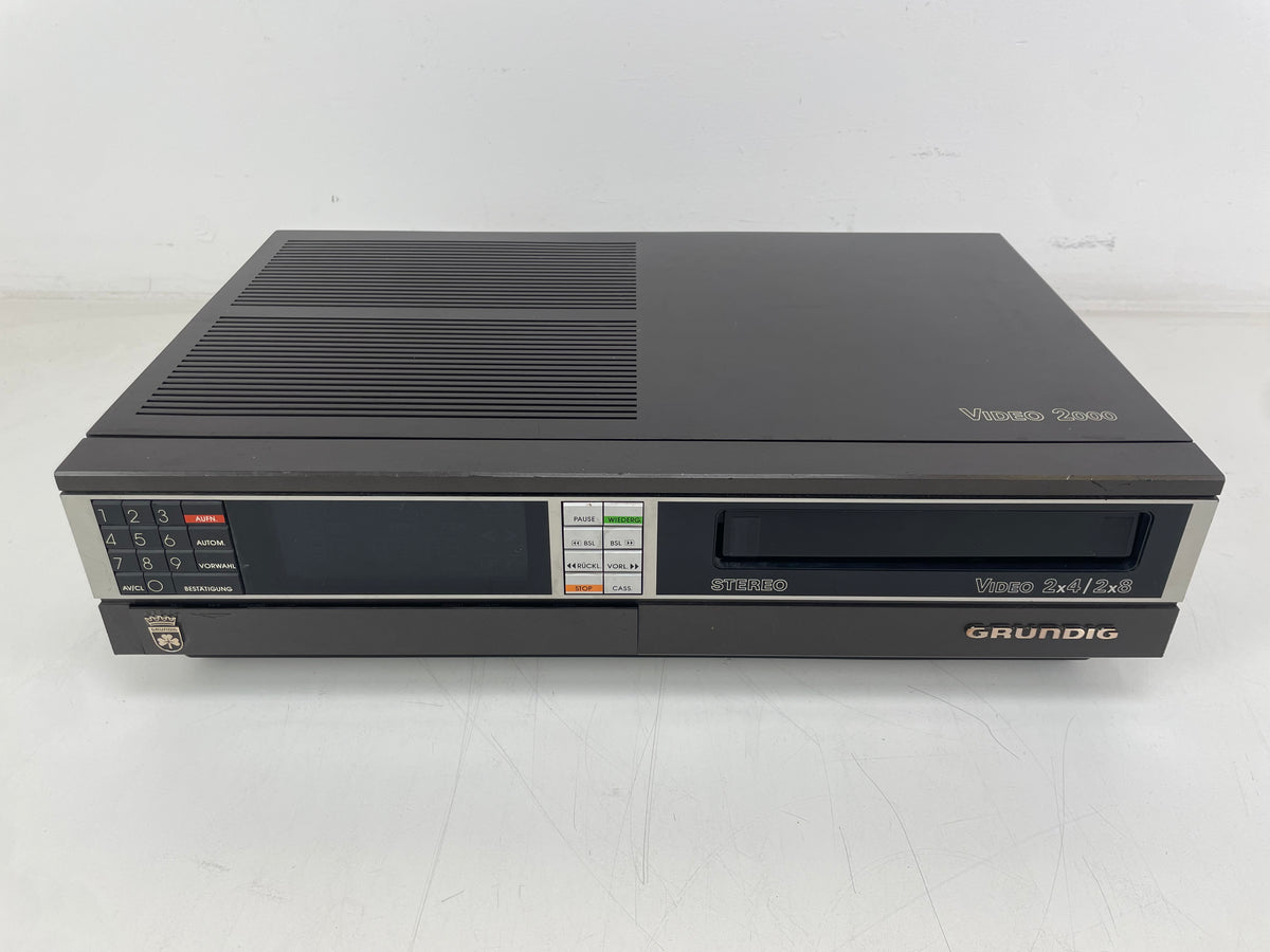 Grundig - Video 2x4/2x8 - 2280a - Video2000 - Video Cassette Recorder - Serviced (Recapped/Repaired)