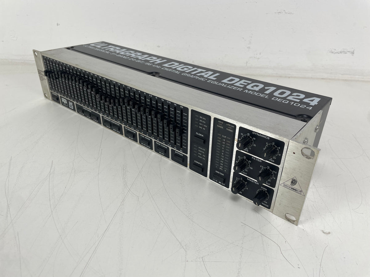 Behringer - Ultragraph Digital DEQ1024 – Digital Equalizer – Light Glitching