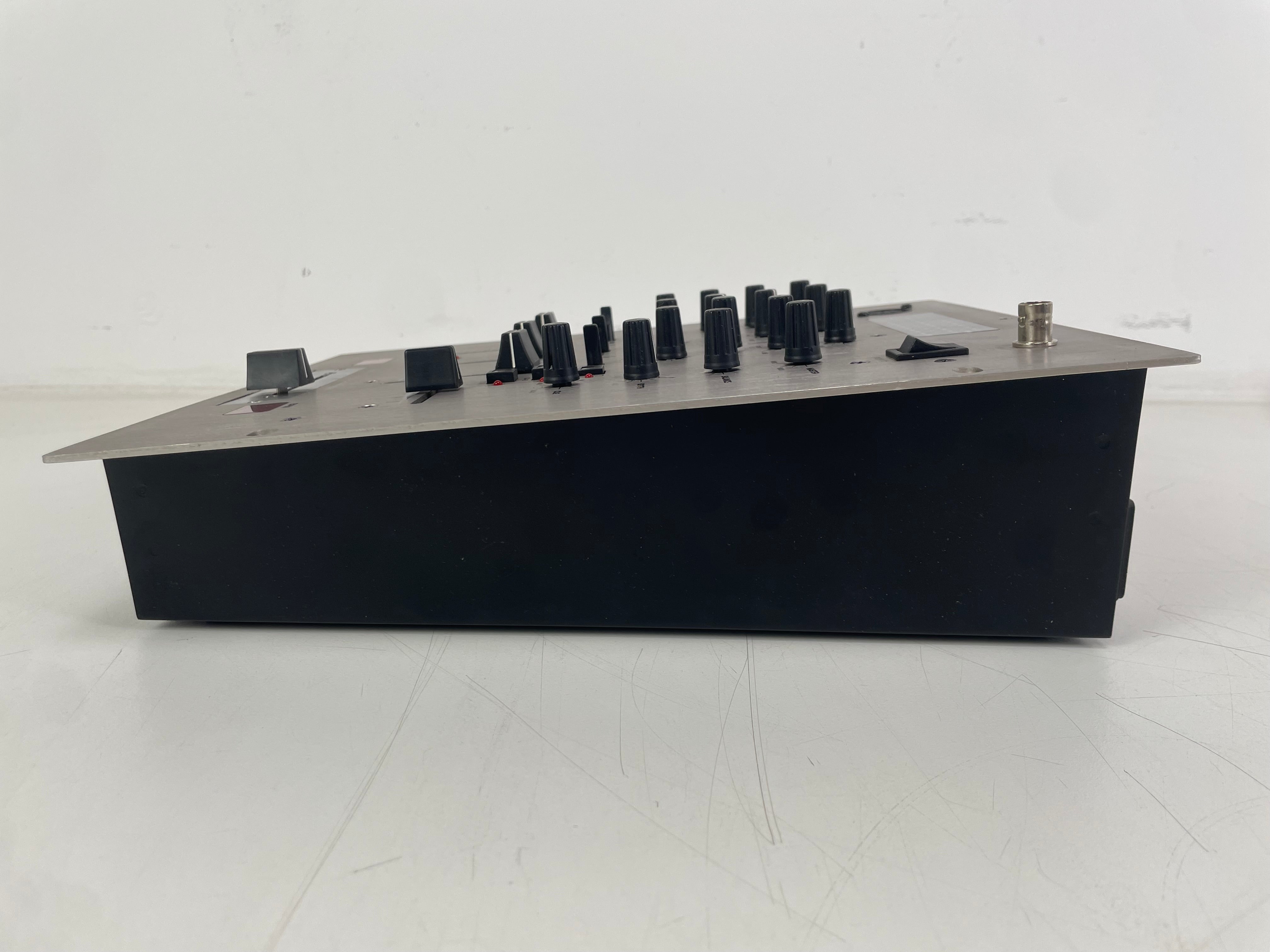 Behringer - DX626 - DJ-Mixer - Gereviseerd (Potmeters gereinigd)