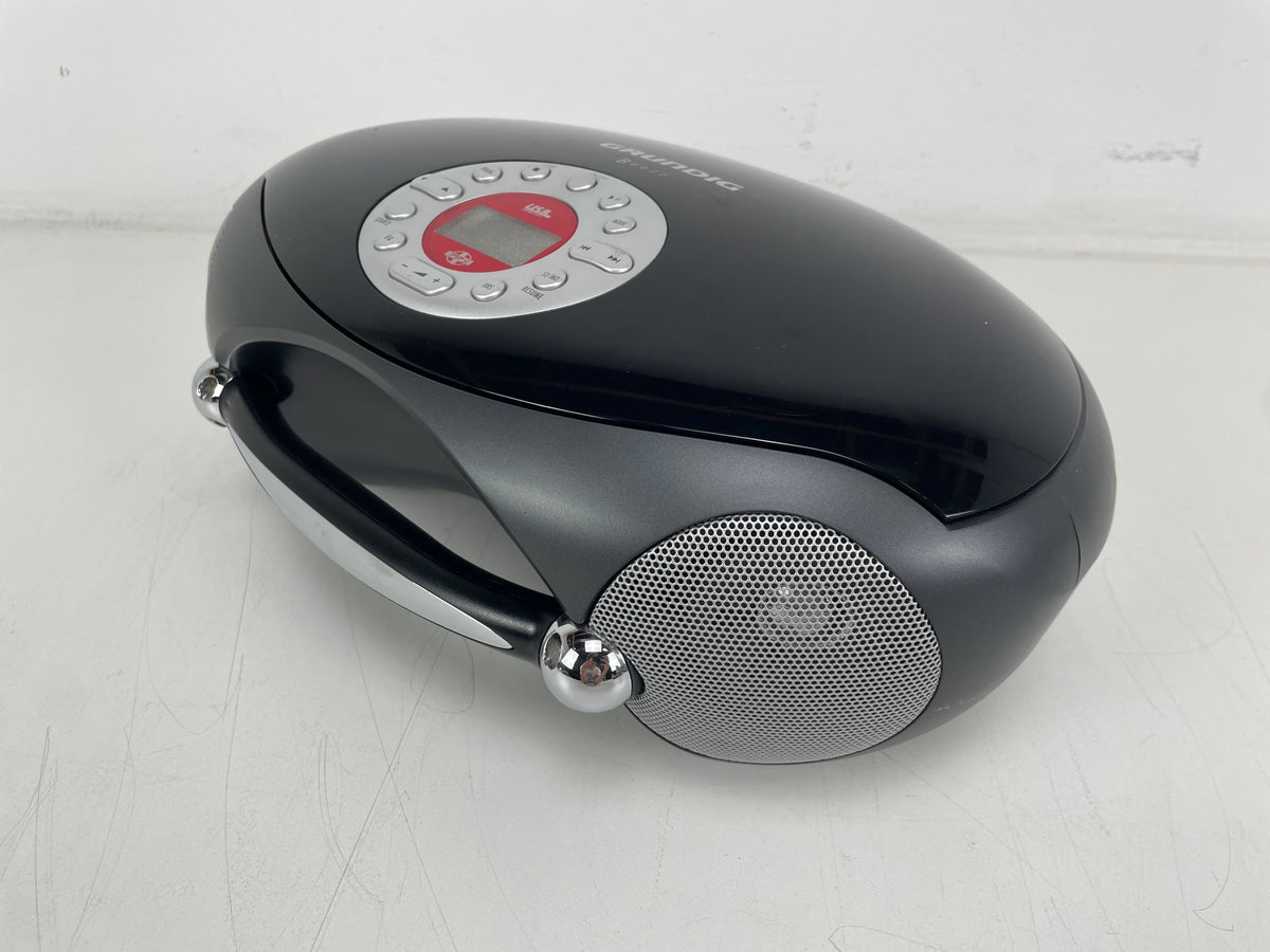 Grundig - Beezz - RCD 6800 DEC/A - Draagbare Radio/CD/SD/USB-speler