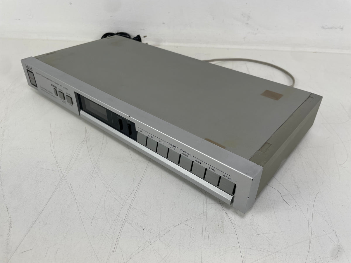 Akai – AT-A102 – Quartz Synthesizer FM/AM Tuner