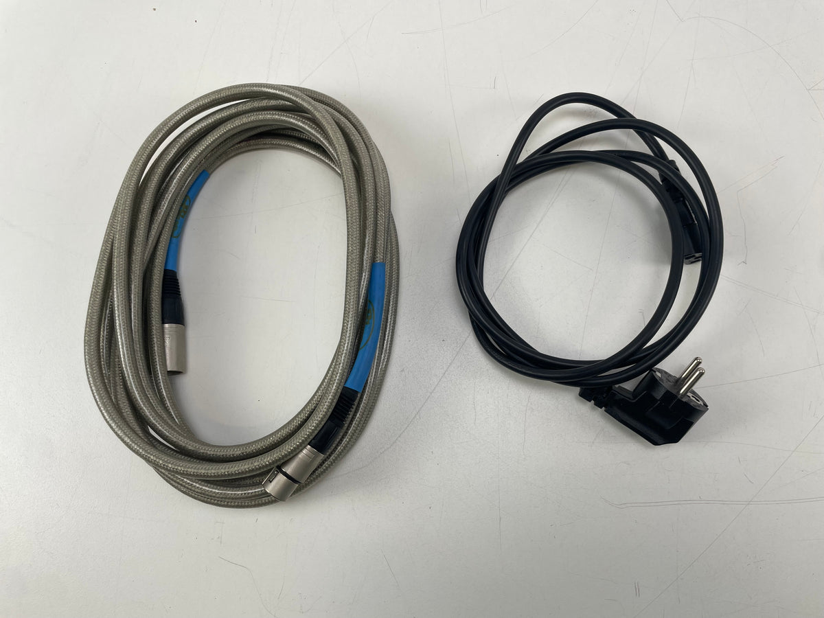 Blue - Cactus - Tube Condenser Microphone - Mint - Inc. Case/Accessoires/New Tube/Manual (AKA Complete Set)