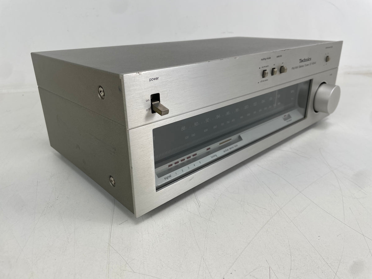 Technics – ST-8044 – FM/AM Stereo Tuner