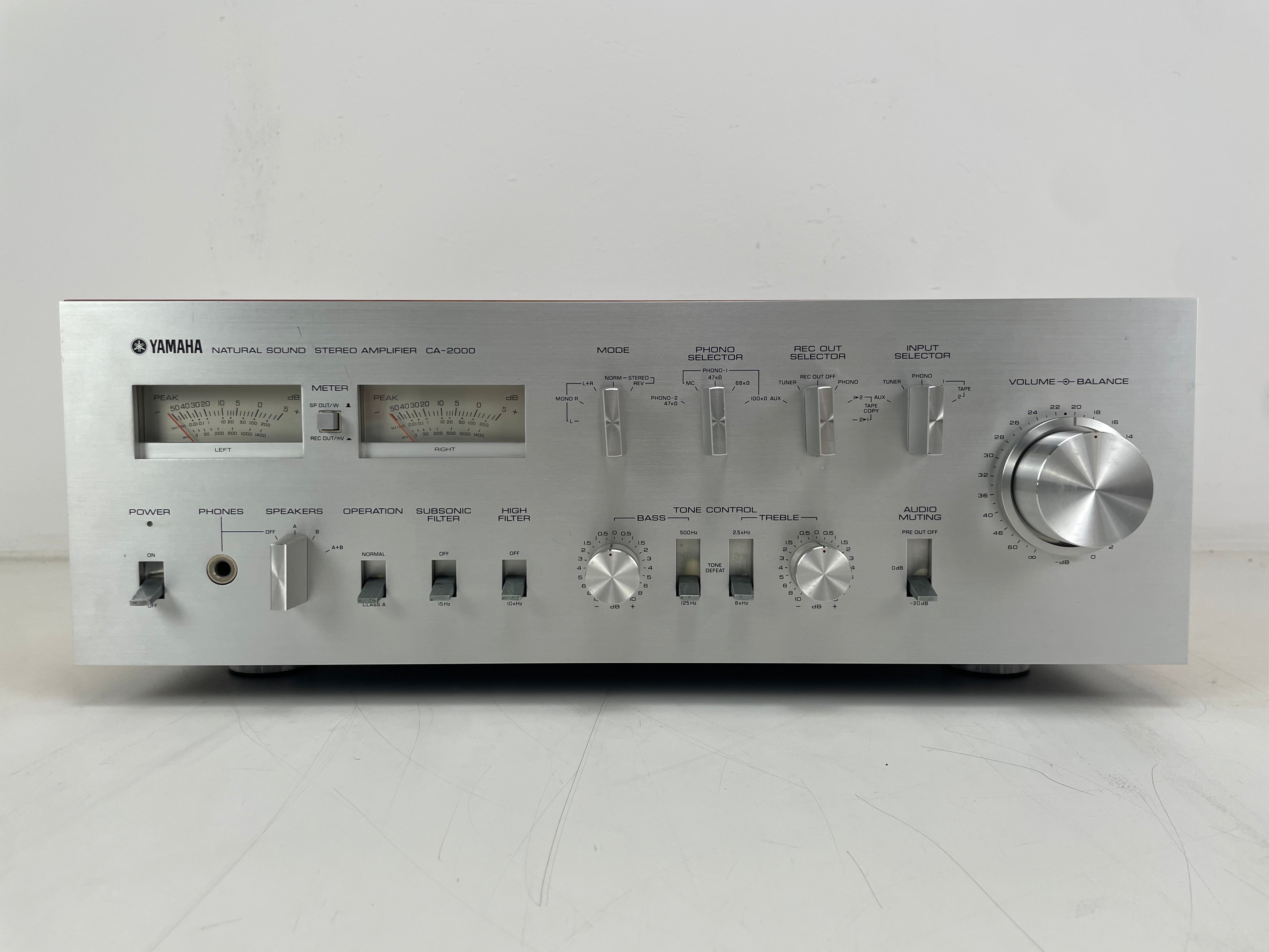 Yamaha - CA2000 - Geïntegreerde Stereo Versterker - 100V - Onderhouden (Gerecapd/Gerepareerd)