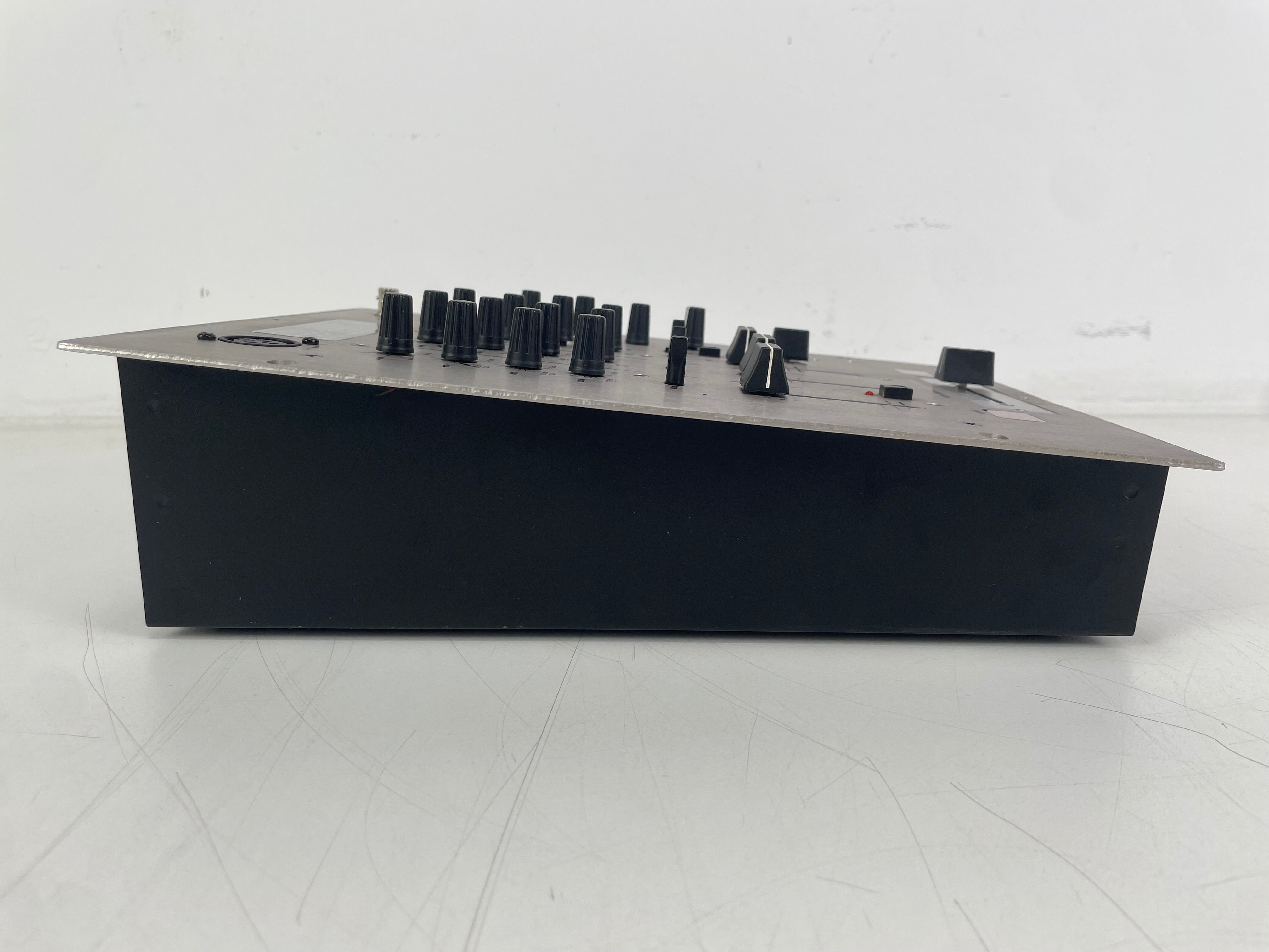 Behringer - DX626 - DJ-Mixer - Gereviseerd (Potmeters gereinigd)