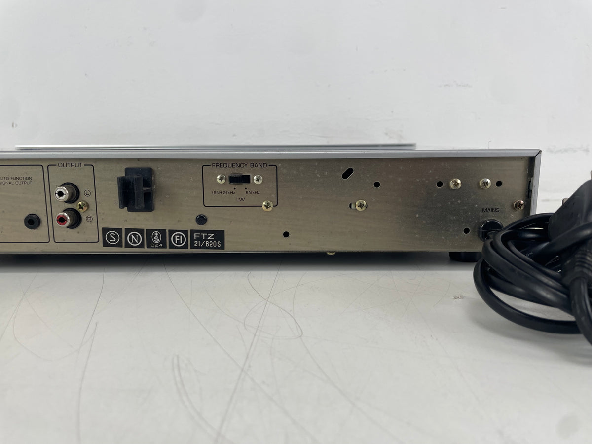 Yamaha – T-15 – AM/FM Stereo Tuner – Digital Display