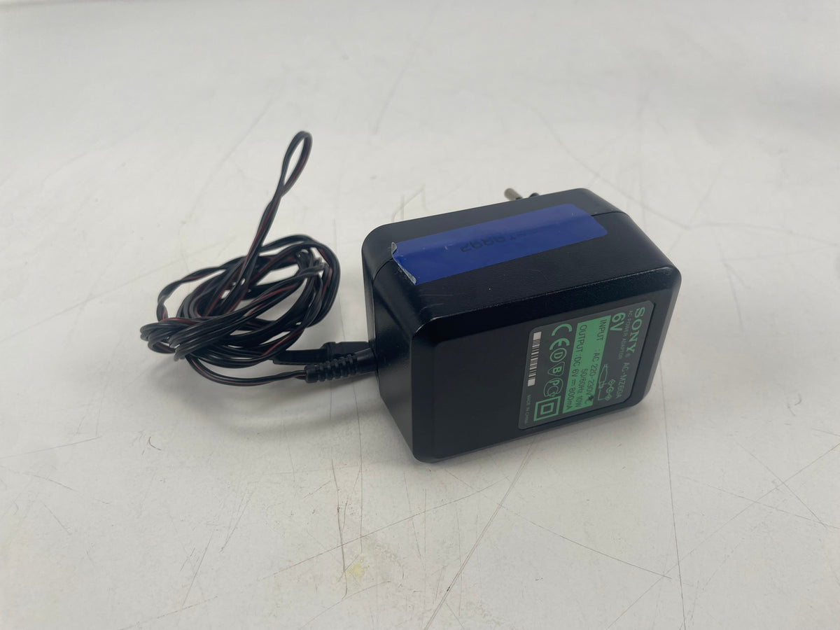 Sony - MZ-R35 - MiniDisc Walkman - Inc. Sleeve/Charger/2-Batteries