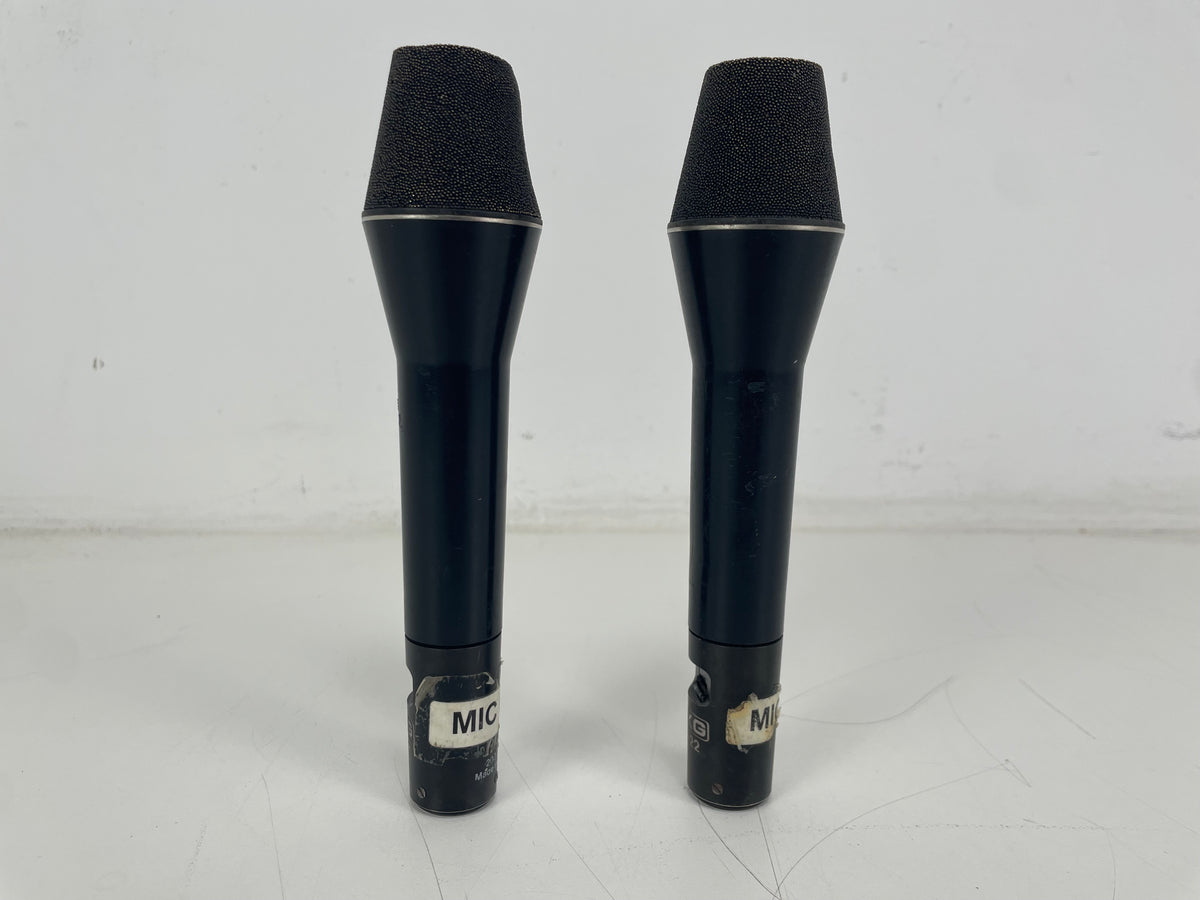 AKG - D222 - TWOWAYCARDIOID® Dynamic Microphone - Matched Pair - 1 Broken Grill - Inc. Specs/FQ-Sheet