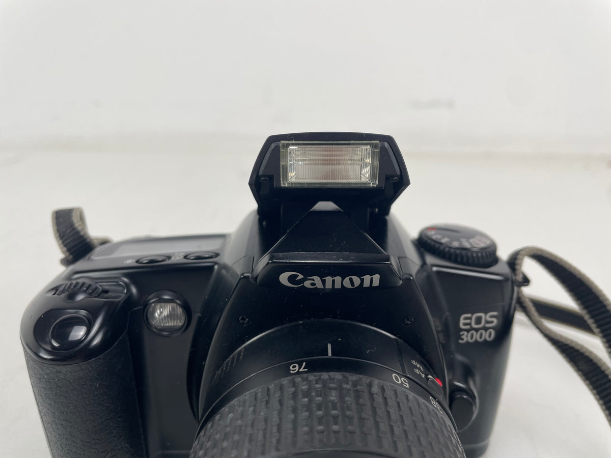 Canon EOS 3000 – Analoge 35mm Filmcamera – Incl. Accessoires/Handleiding – Zoals Het Is (Niet Getest)