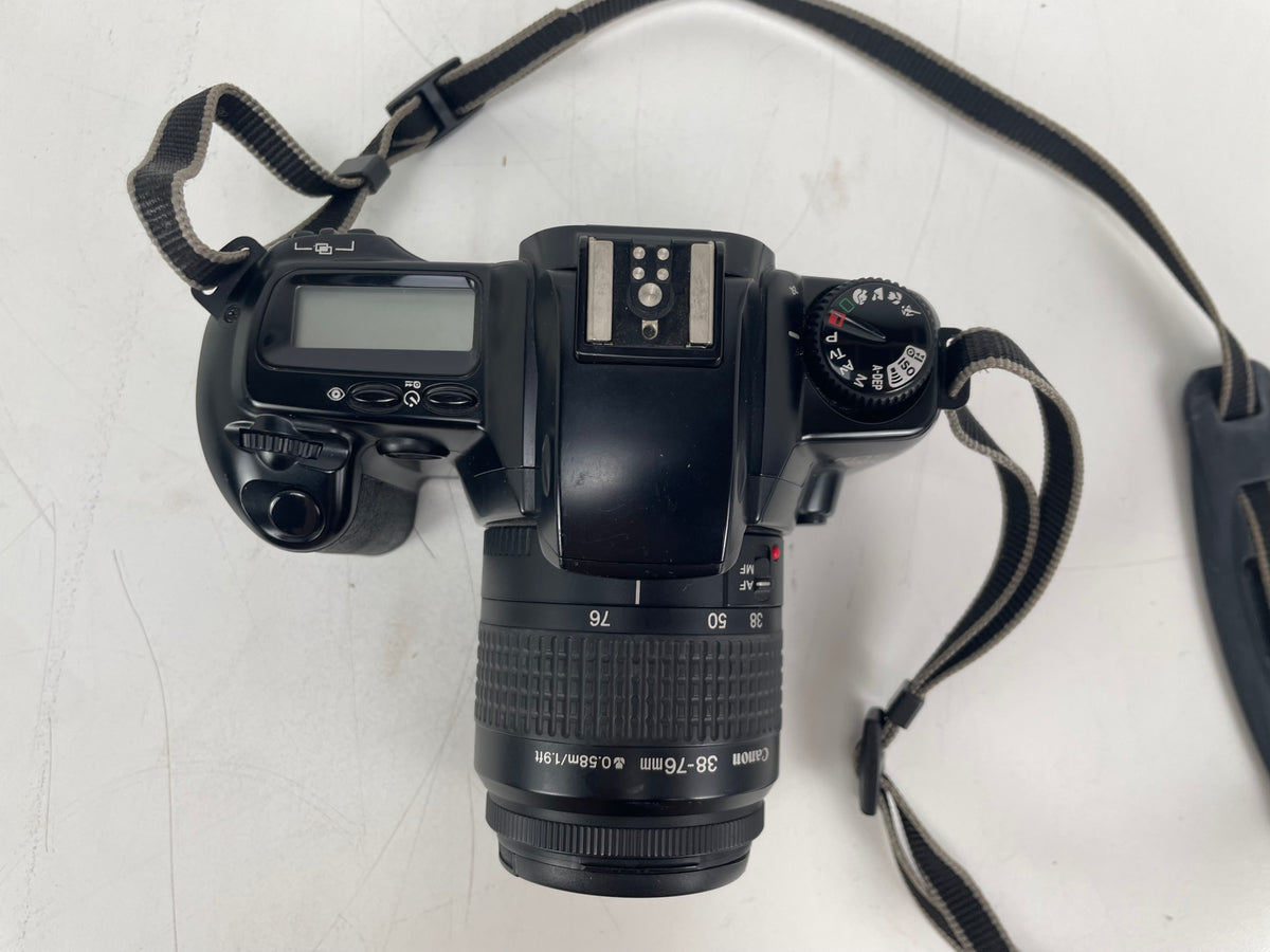 Canon EOS 3000 – Analoge 35mm Filmcamera – Incl. Accessoires/Handleiding – Zoals Het Is (Niet Getest)