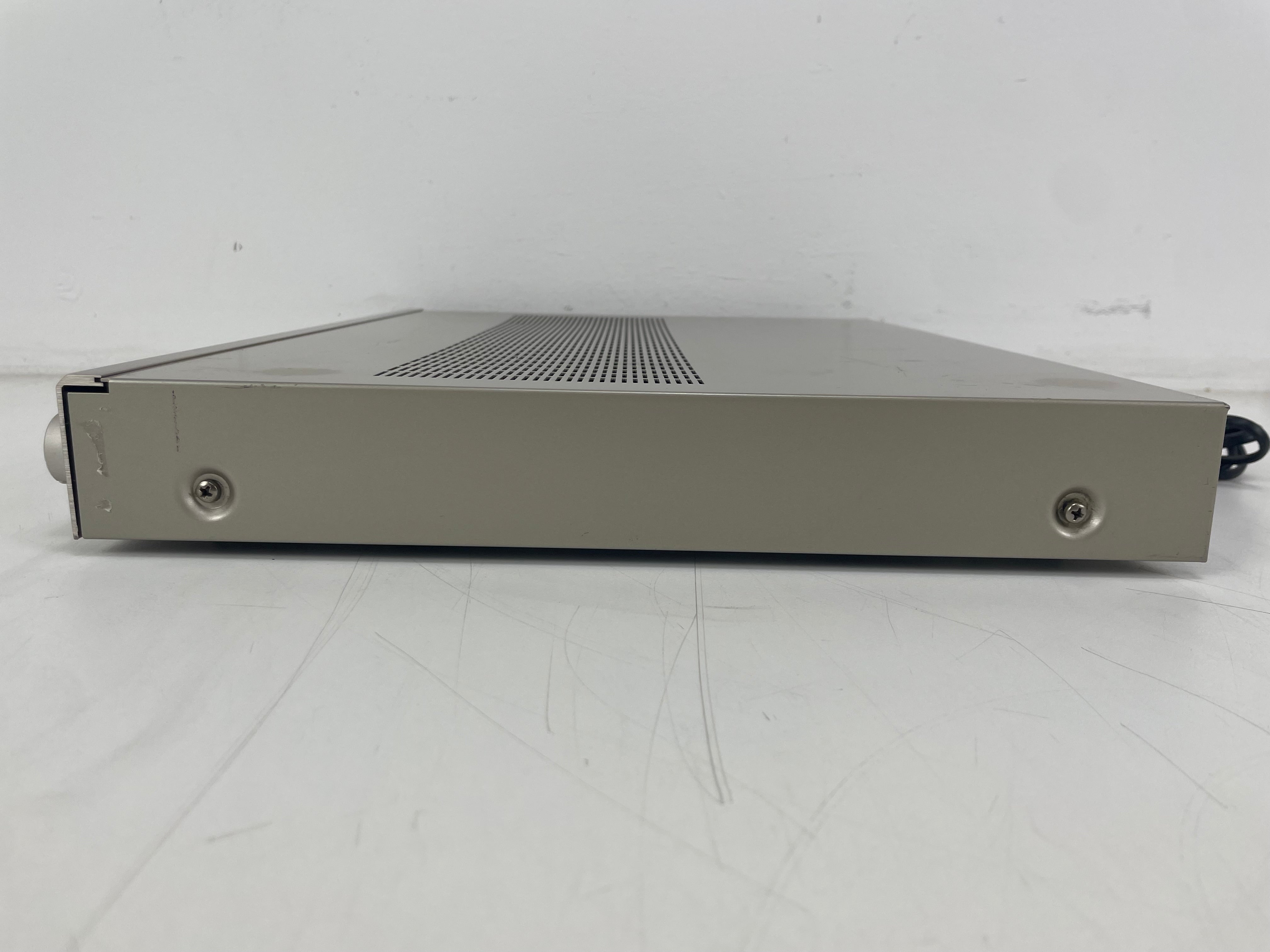 Dual - CV1150 - Stereoversterker