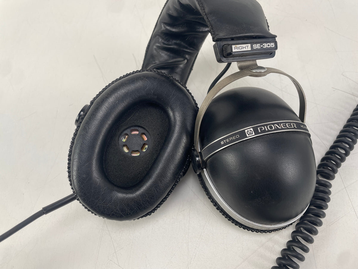 Pioneer – SE-305 – Vintage Stereo Headphones