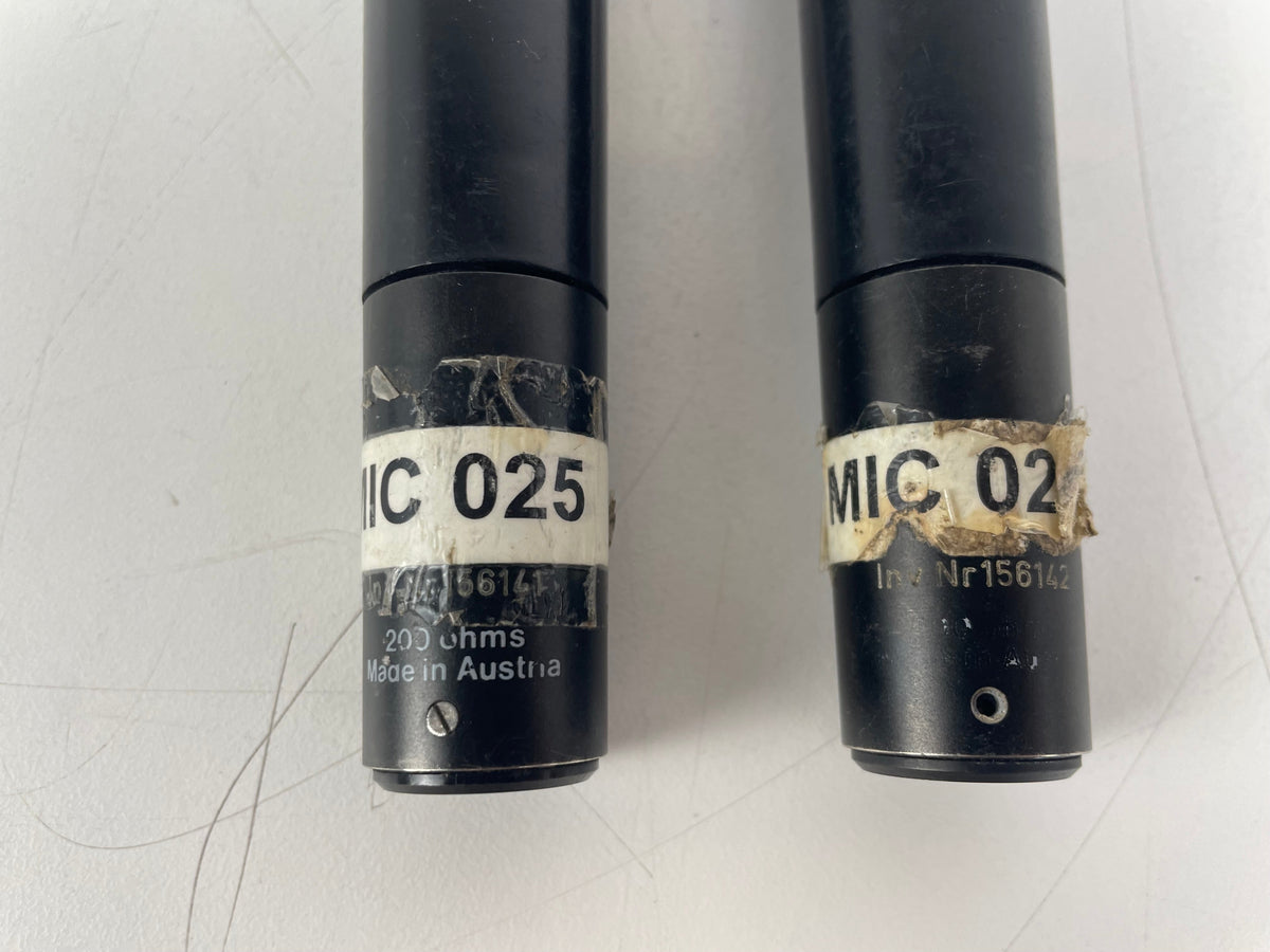 AKG - D222 - TWOWAYCARDIOID® Dynamic Microphone - Matched Pair - 1 Broken Grill - Inc. Specs/FQ-Sheet