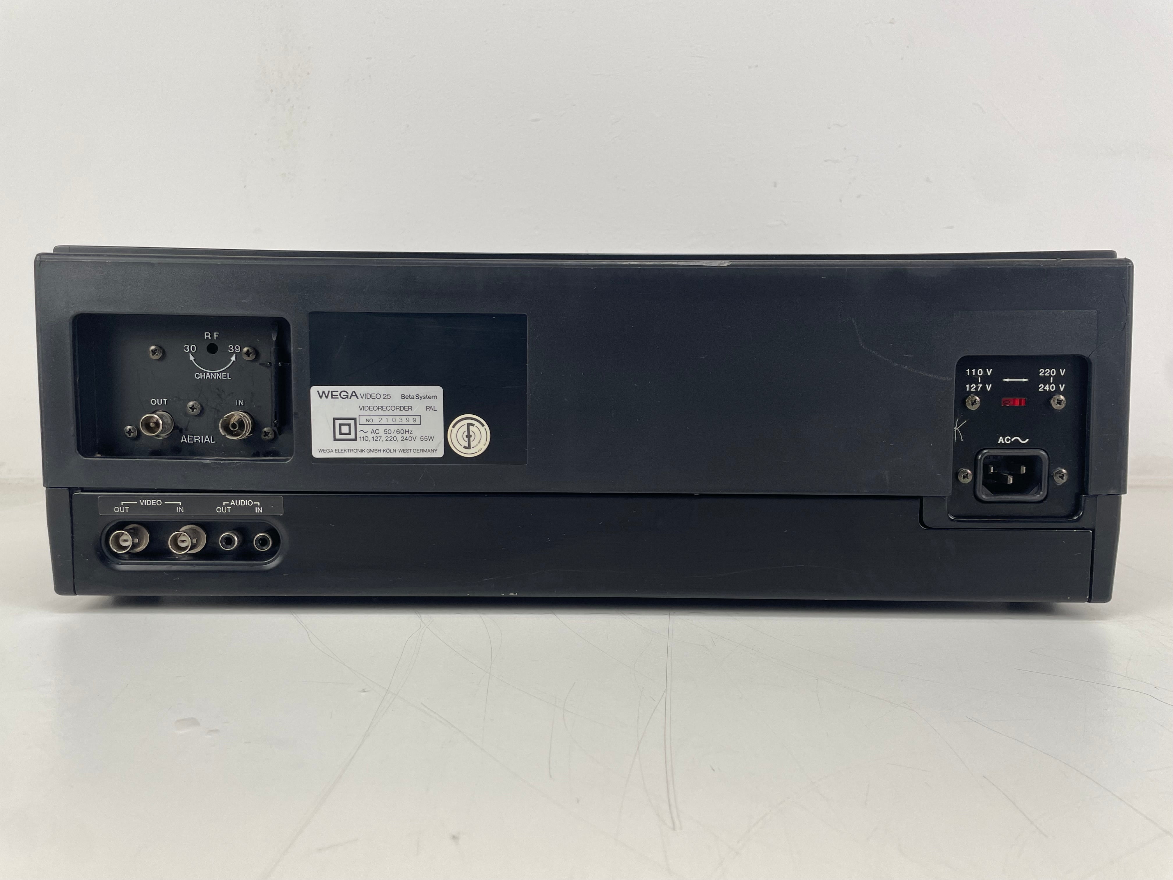 Wega (Sony) - Video 25 - Betasystem - PAL - Serviced (Repaired/Recapped)
