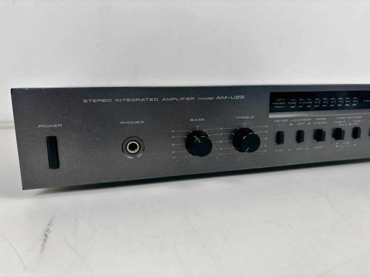 Akai - AM-U22 - Stereo Integrated Amplifier - 2 x 25W - Phono Input - Black