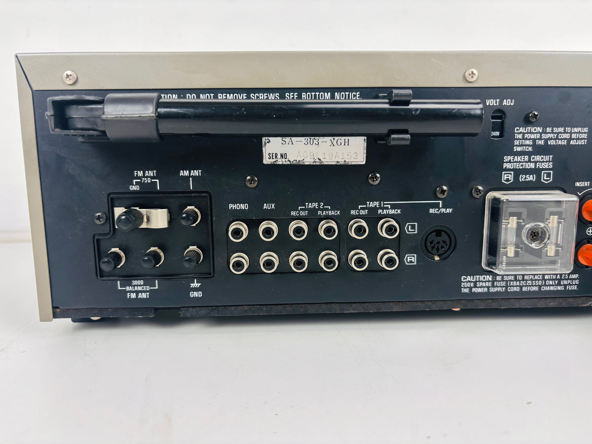 Technics - SA-303 - Vintage Stereo Receiver - 40W per Channel