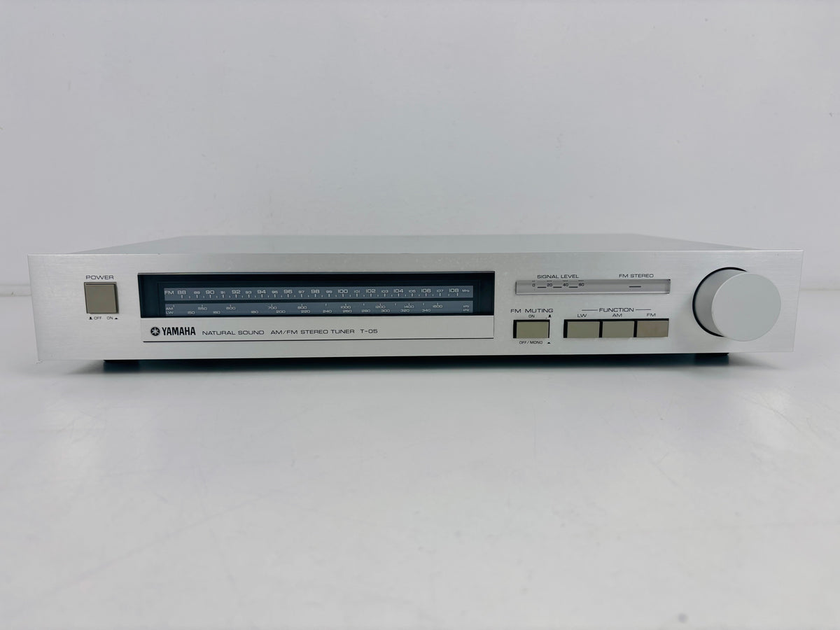 Yamaha T-05 - Vintage AM/FM Stereo Tuner - FM/MW/LW Radio Receiver