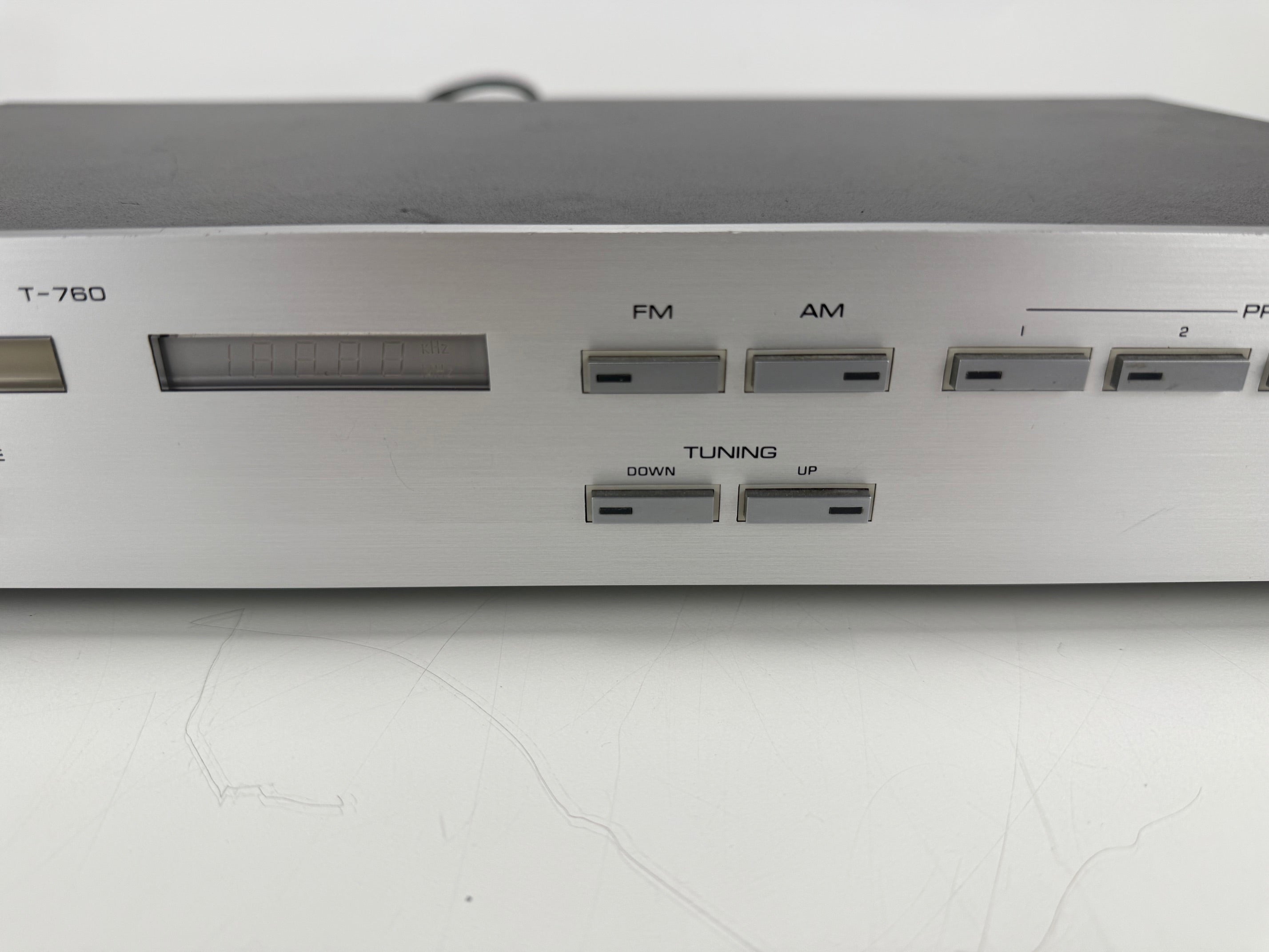 Yamaha T - 760 Natural Sound AM/FM Stereo Tuner