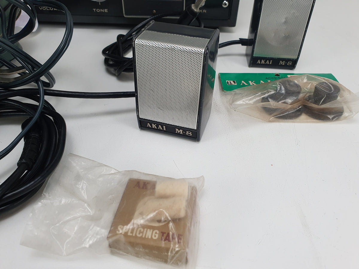 Akai M8 Stereo buizenbandrecorder - met microfoons, aandrukrol en demagnetiseerder