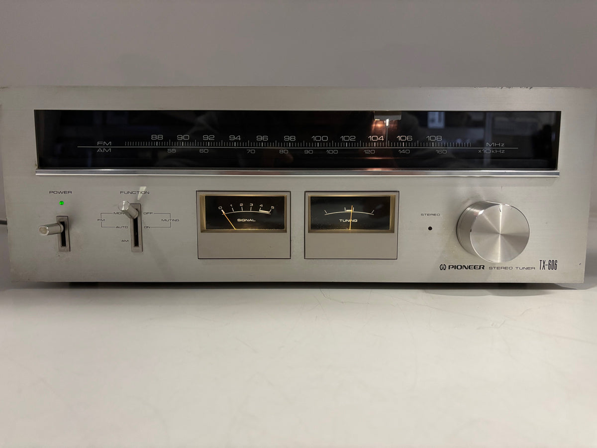 Pioneer TX - 606 stereo tuner