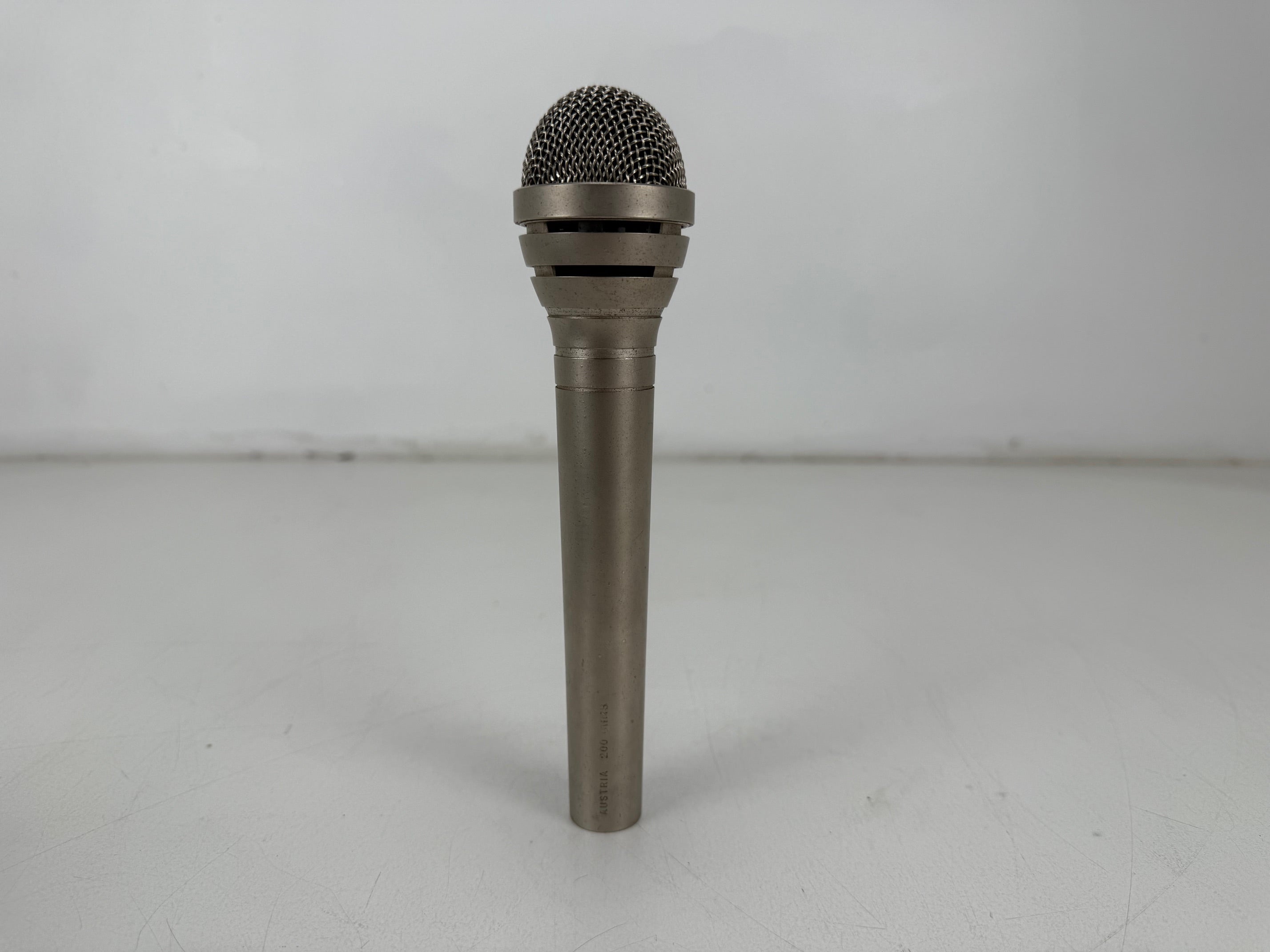 AKG D310 Dynamic Microphone With Original Case