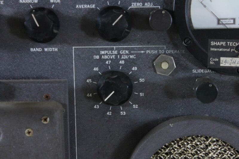 Amerikaanse militaire ruis- en veldsterktemeter NF-112