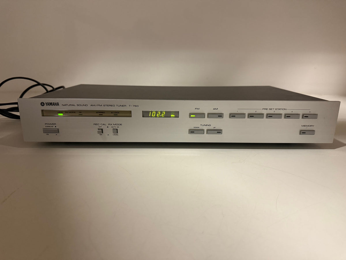 Yamaha T - 760 Natural Sound AM/FM Stereo Tuner
