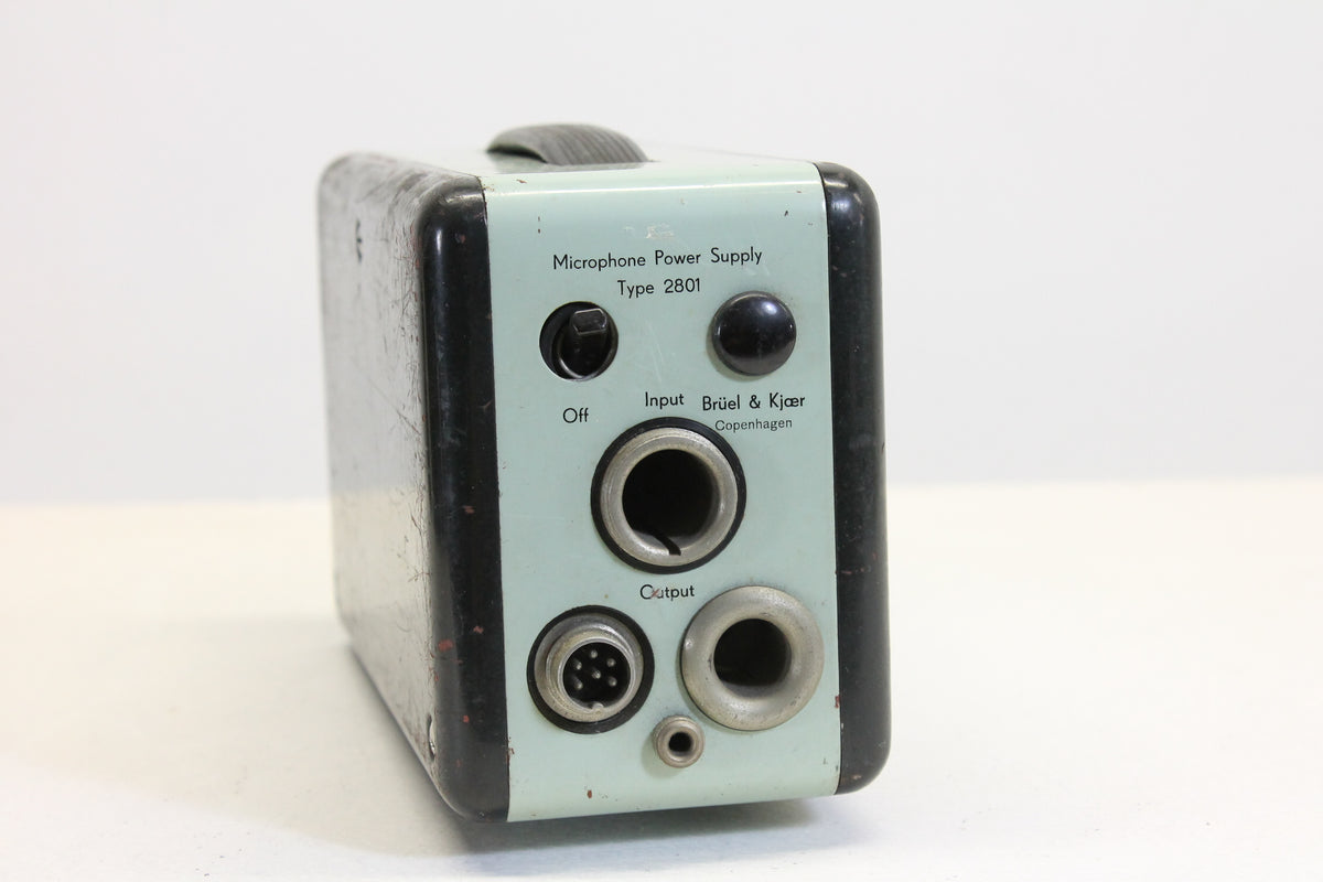 Brüel & Kjaer microphone power supply type 2801