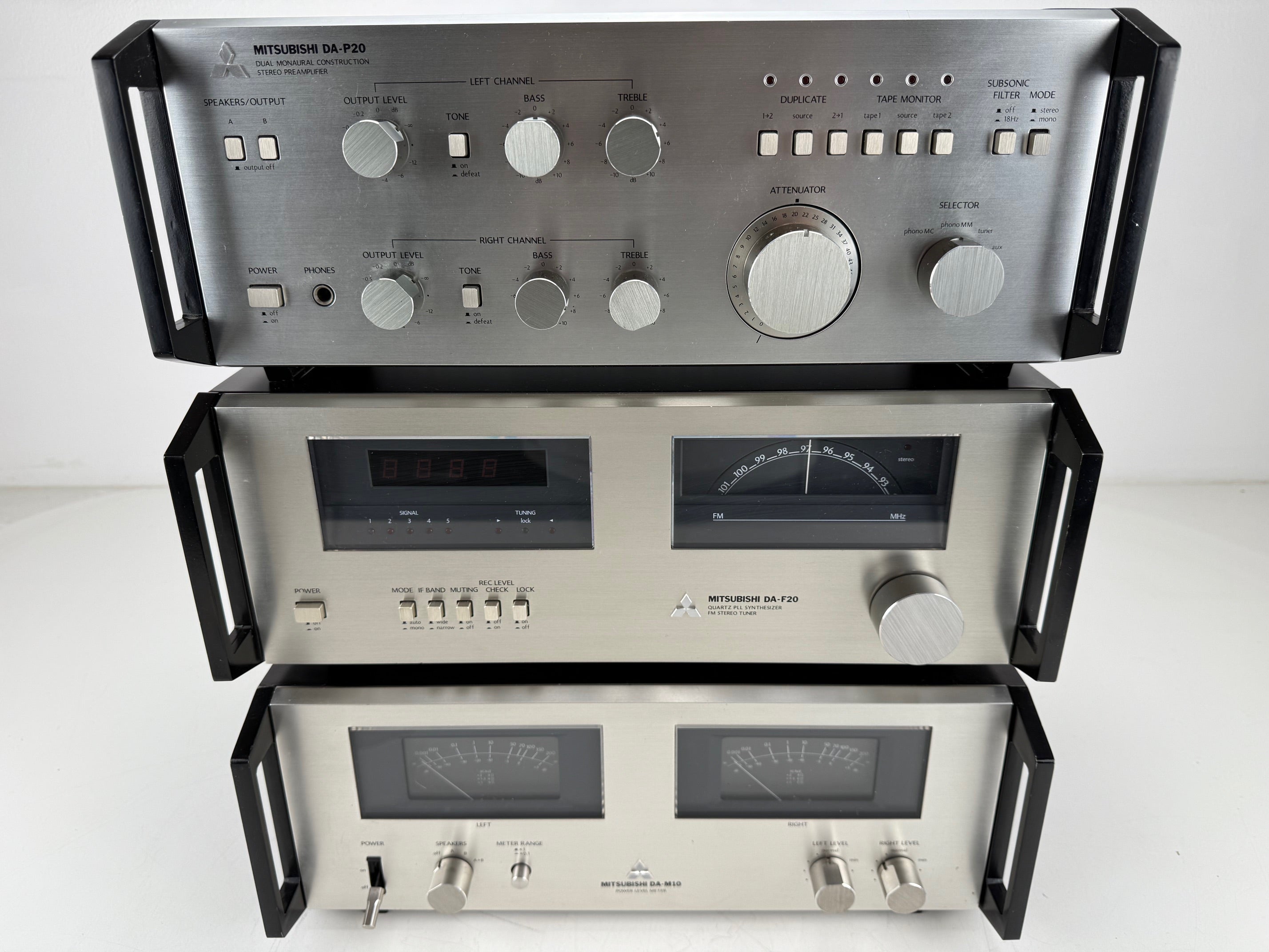 Mitsubishi DA-F20 FM Stereo Tuner / DA-P20 Stereo Pre-Amp / DA-A15DC Power Amplifier - Fully Serviced
