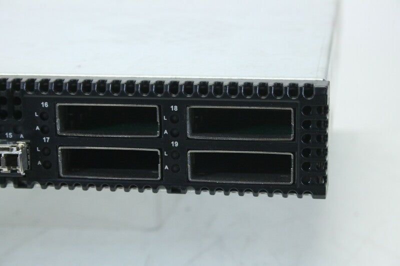 QLogic SANbox 5200 - 16-poorts, 4Gb Fibre Switch (Nr.2)