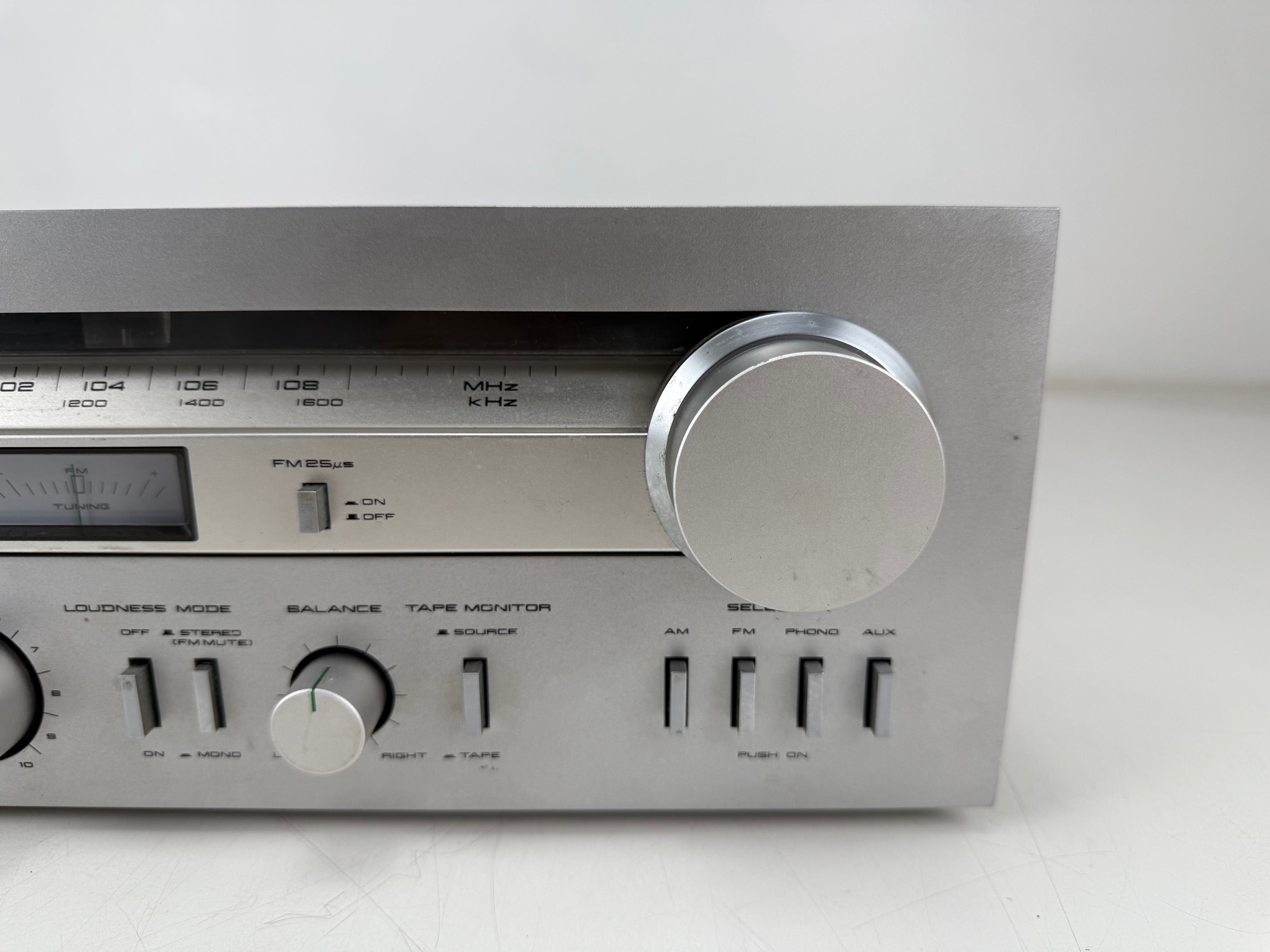 Akai AA-R20 Stereo Receiver - Serviced