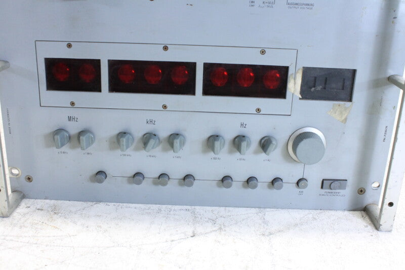 Rohde & Schwarz Decade HF meetzender 20-70MHz - RF signaalgenerator
