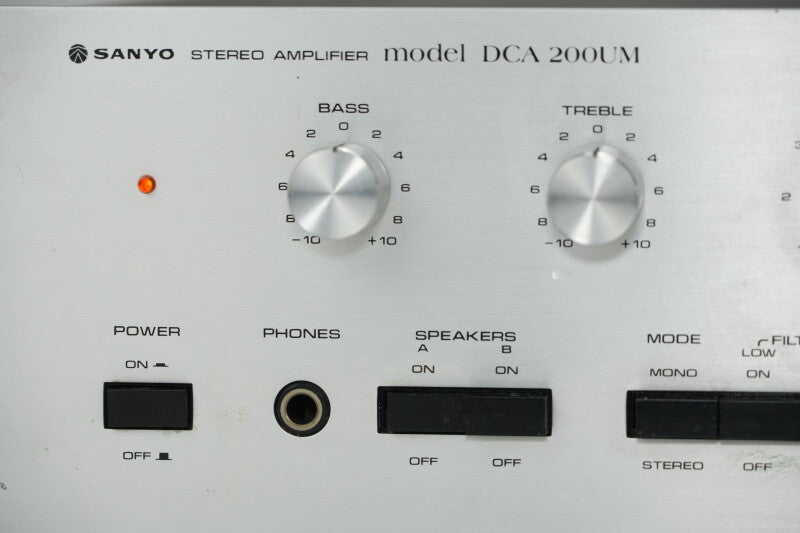 Sanyo DCA-200UM - Stereo Amplifier with phone input