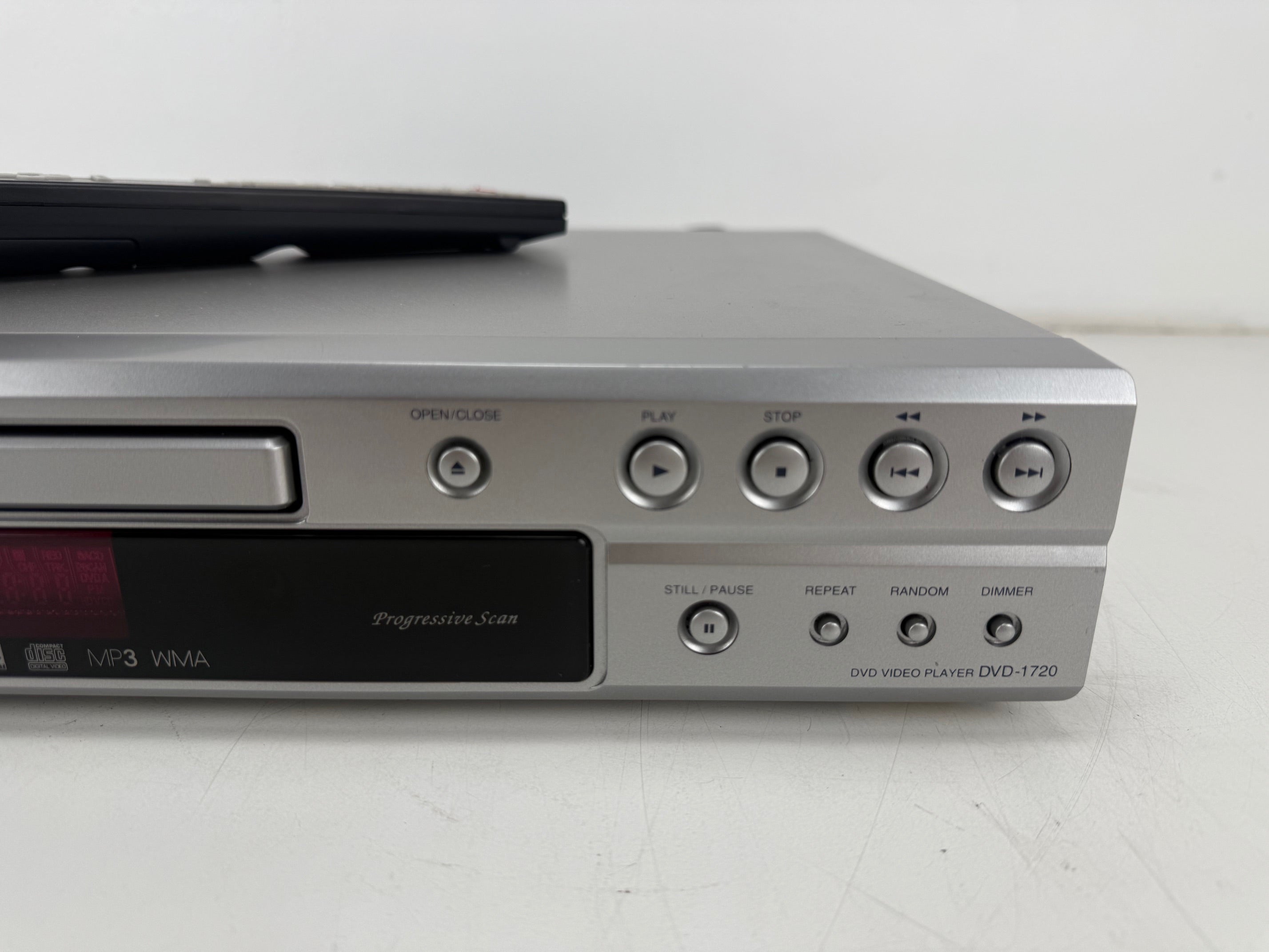 Denon DVD-1720 DVD Video Player With Remote Control