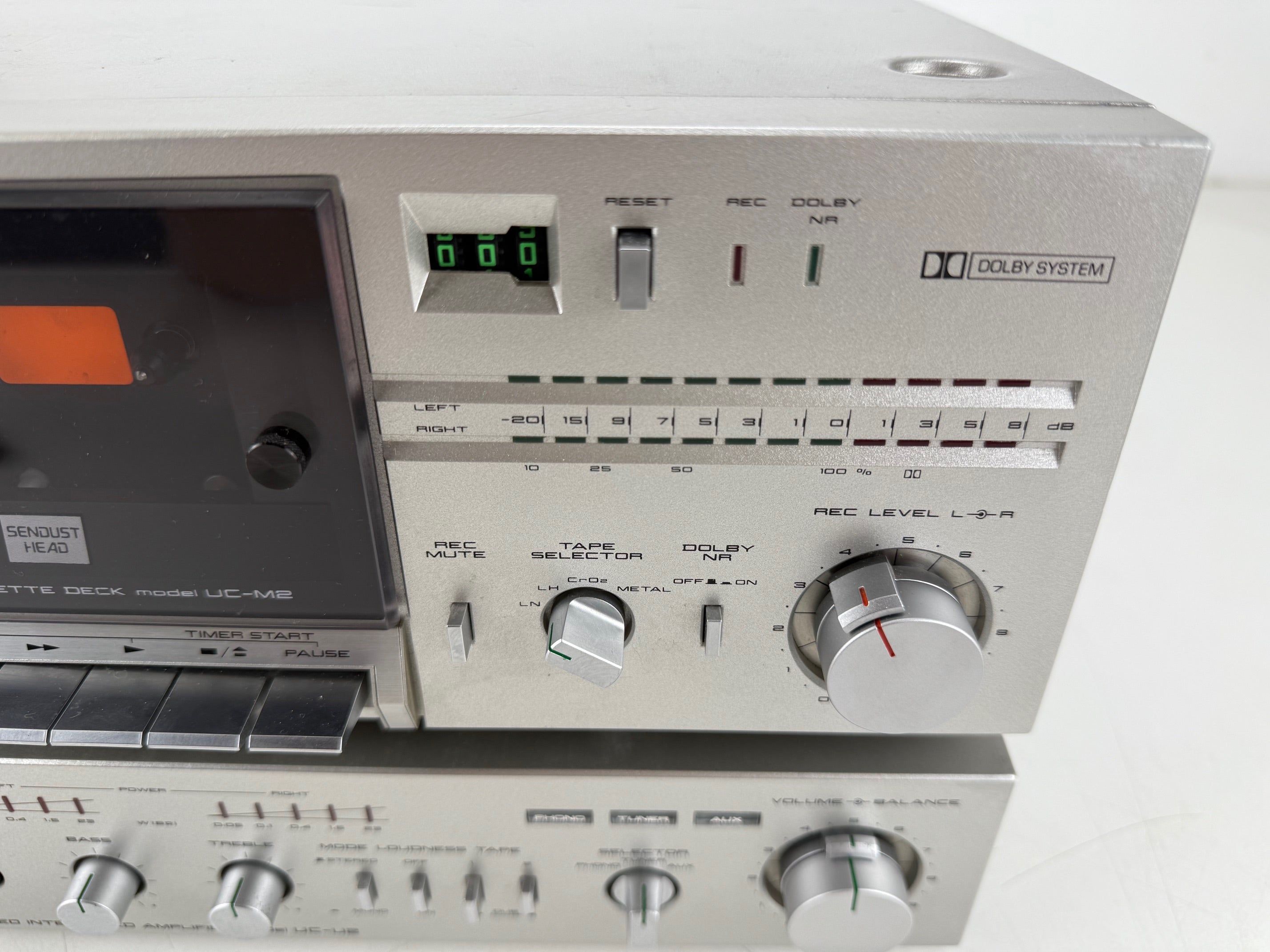 Akai UC-M2 Stereo Cassette Deck / UC-U2 Stereo Integrated Amplifier Set