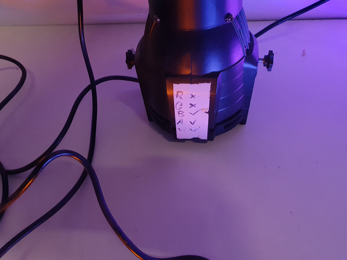 Onbekend kavel met 4 led podiumlampen