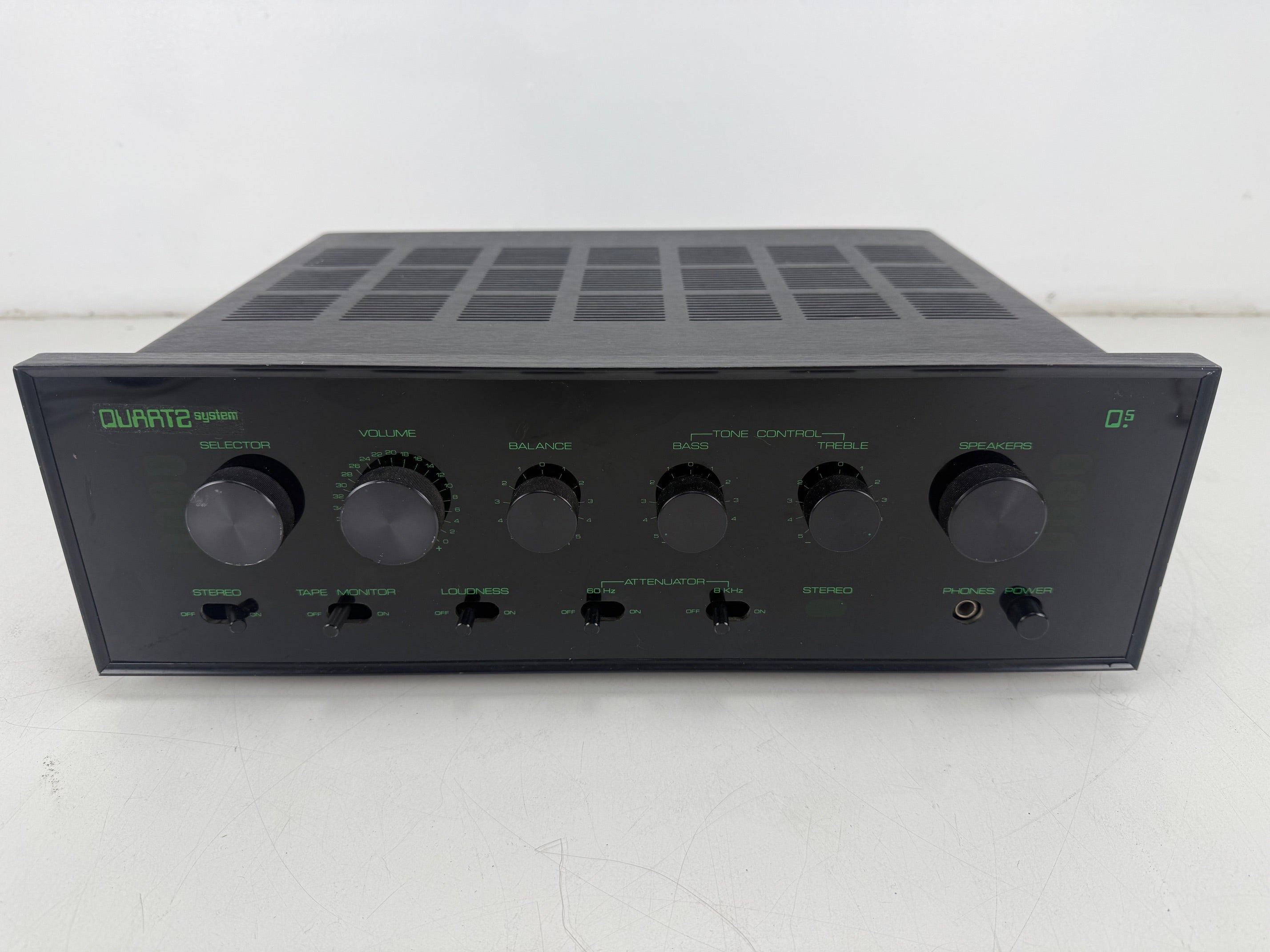 Quartz systems Q5 Stereo Integrated Amplifier - Serviced