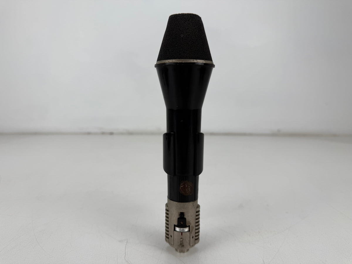 AKG D 202 CS Dual-Capsule Dynamic Microphone With Case And DIN To XLR Connector