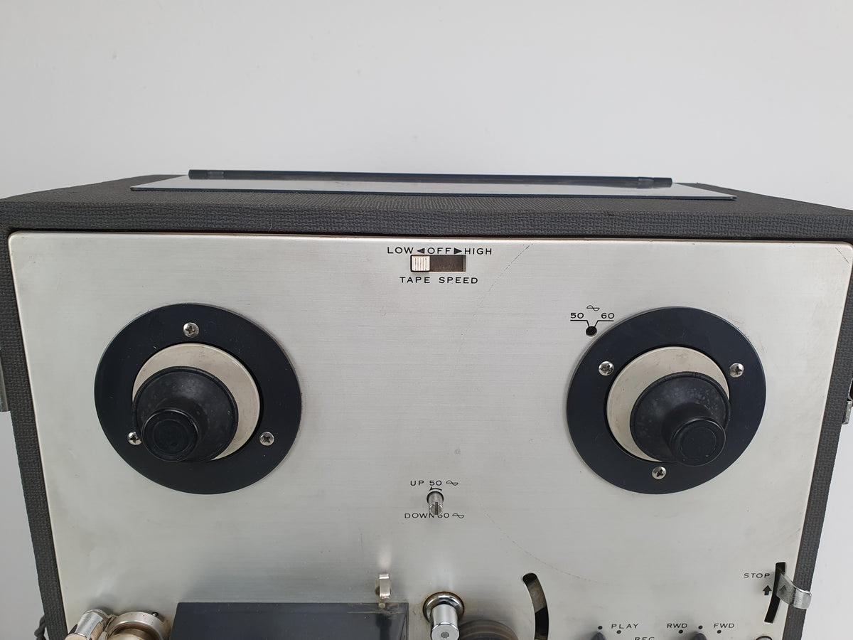 Akai M8 Stereo buizenbandrecorder - met microfoons, aandrukrol en demagnetiseerder
