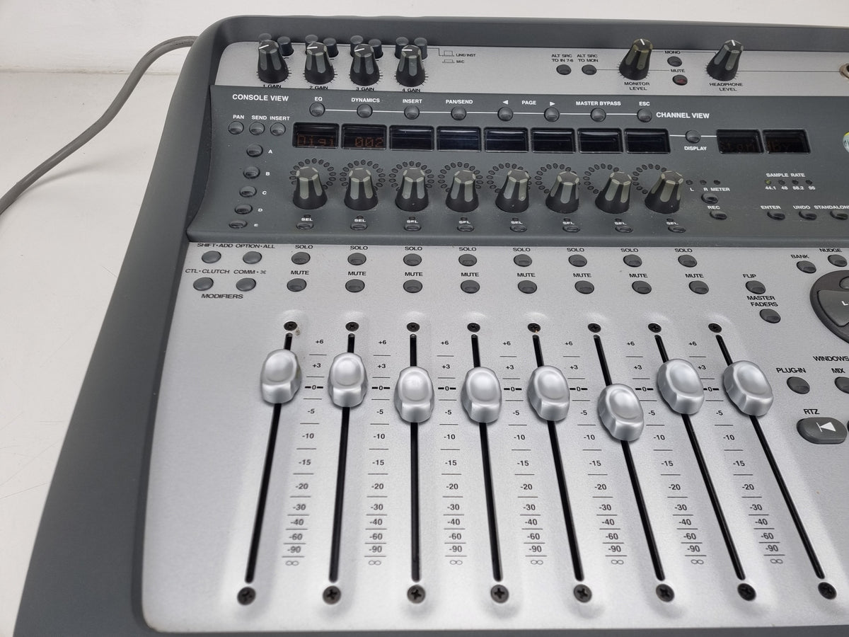 Digidesign DIGI 002 - Digitale audio-interfaceconsole - getest op vermogen