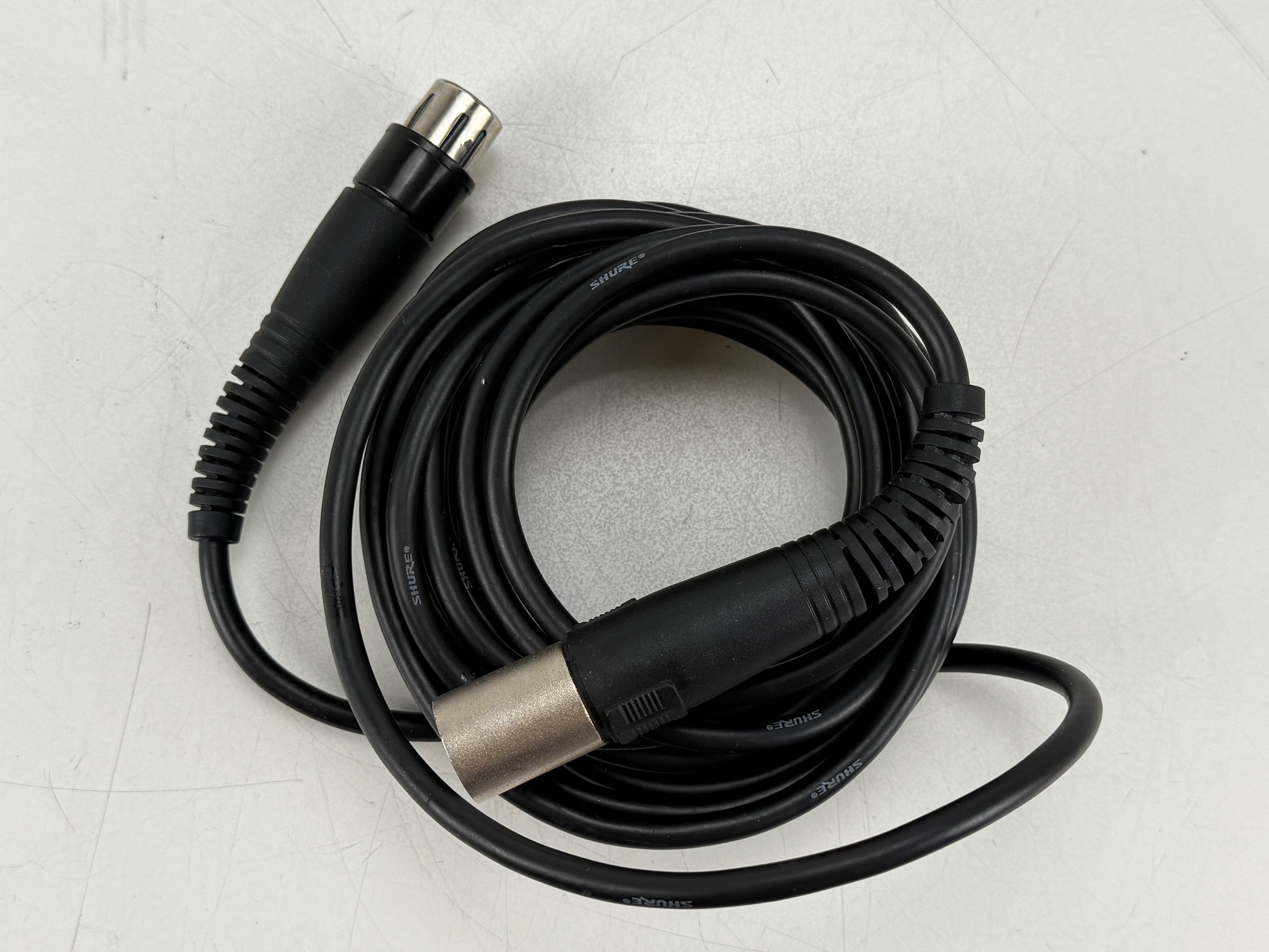 Stagg MD-1000 Dynamic Microphone