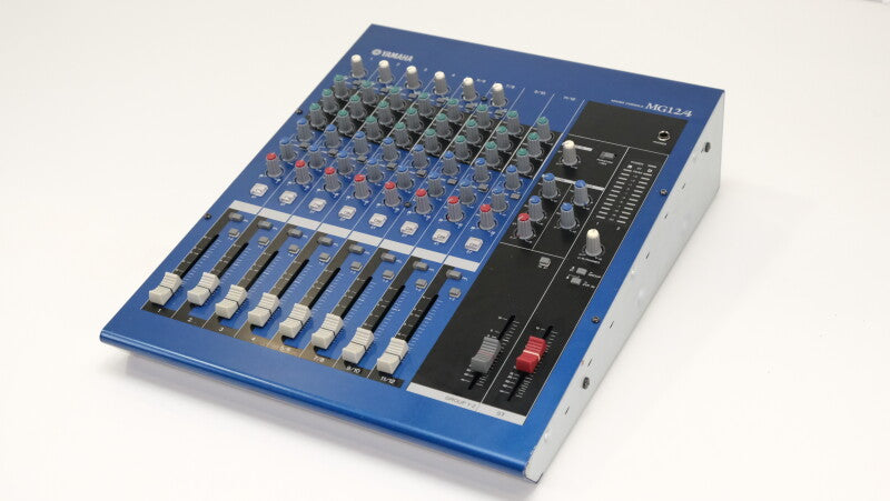 Yamaha MG12/4 -  8 channel Mixer in box